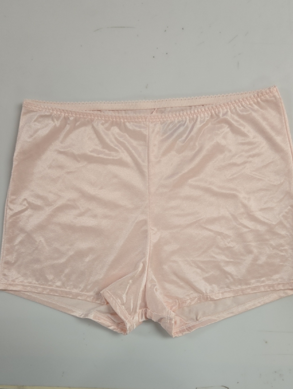 NWOT Vassarette Light Blush  Boy Shorts